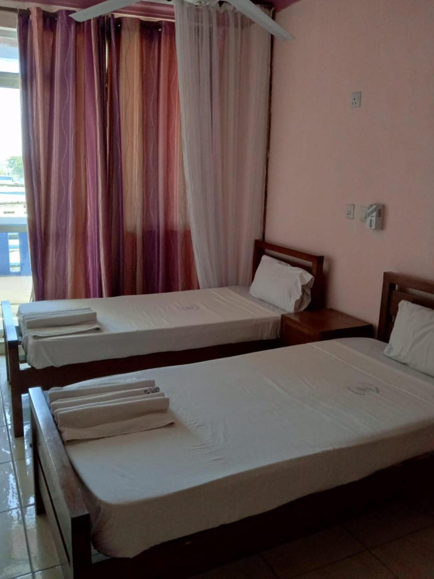 Checkpoint Inn Hotel, Mombasa Esterno foto