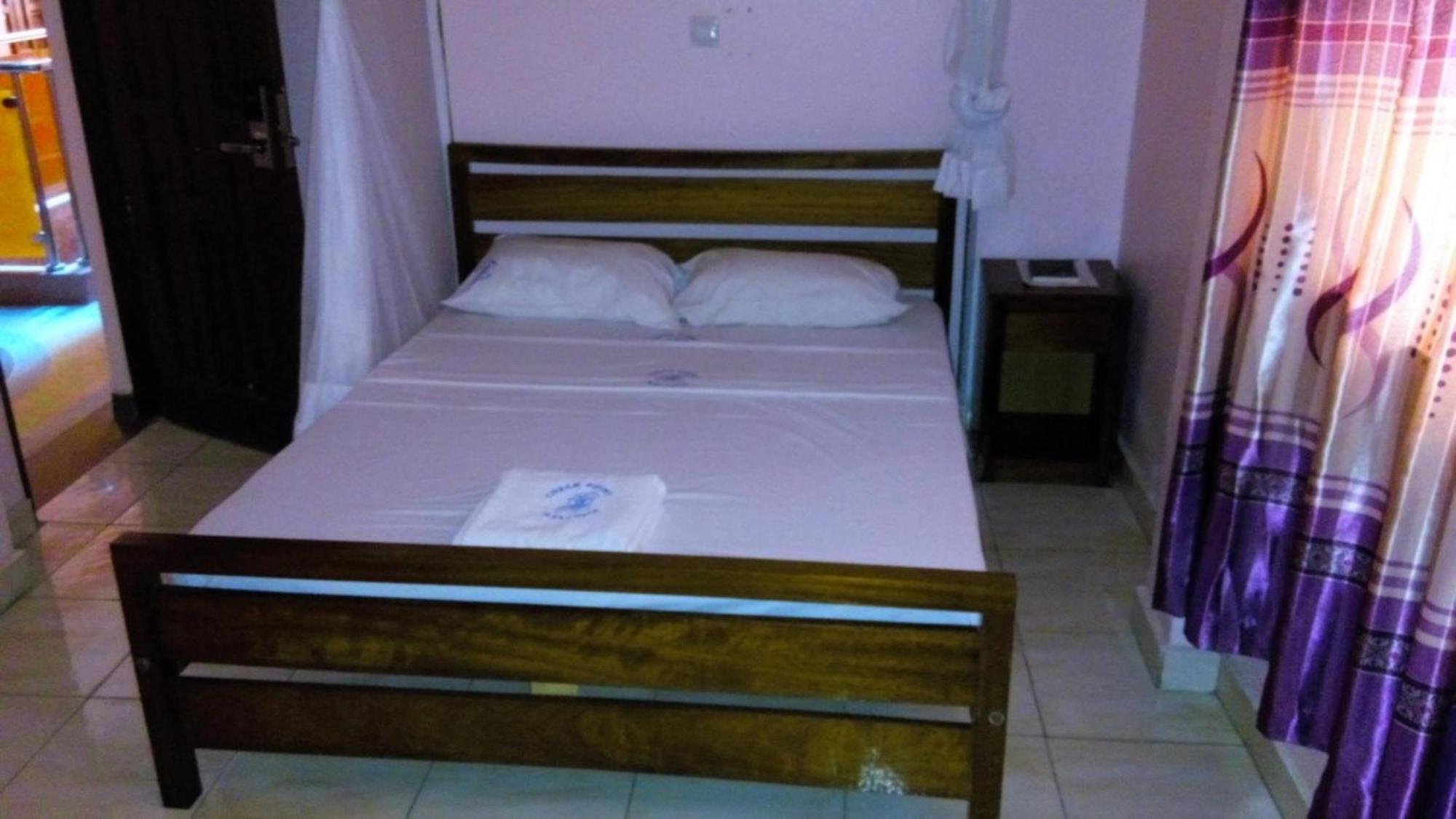 Checkpoint Inn Hotel, Mombasa Esterno foto