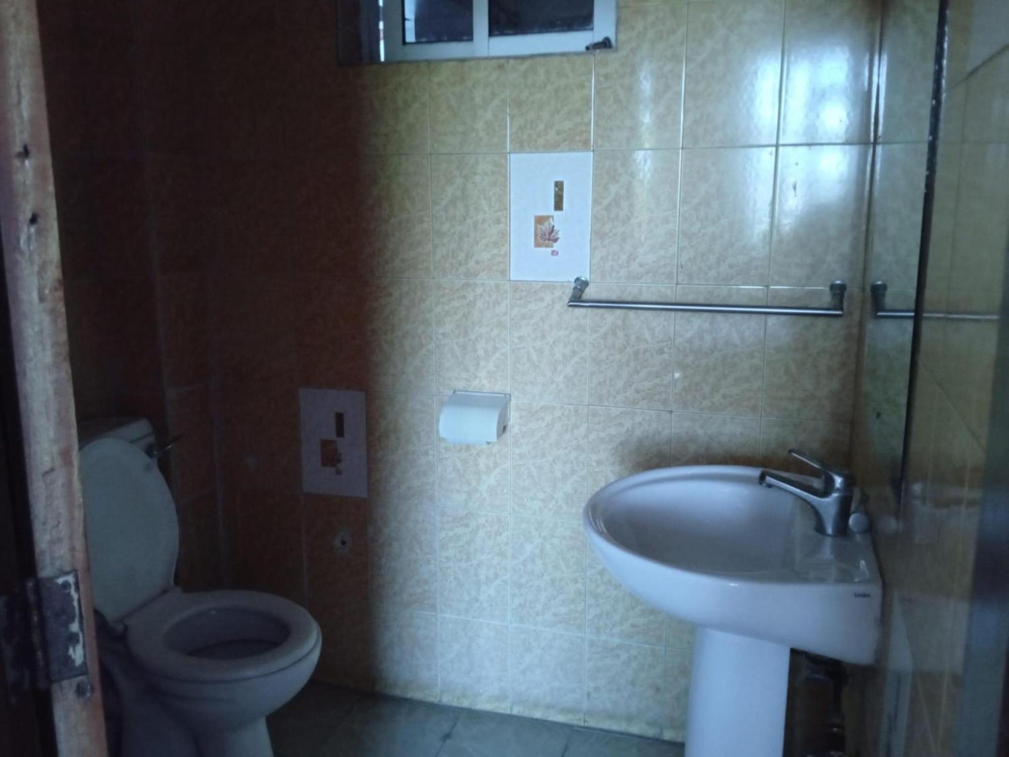 Checkpoint Inn Hotel, Mombasa Esterno foto
