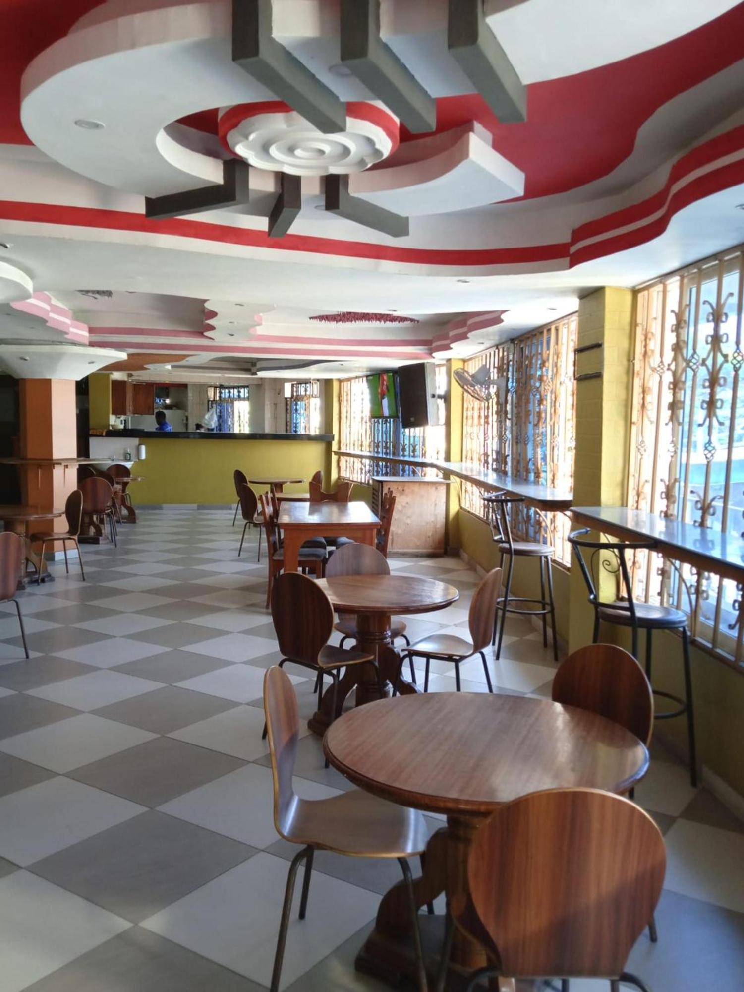 Checkpoint Inn Hotel, Mombasa Esterno foto